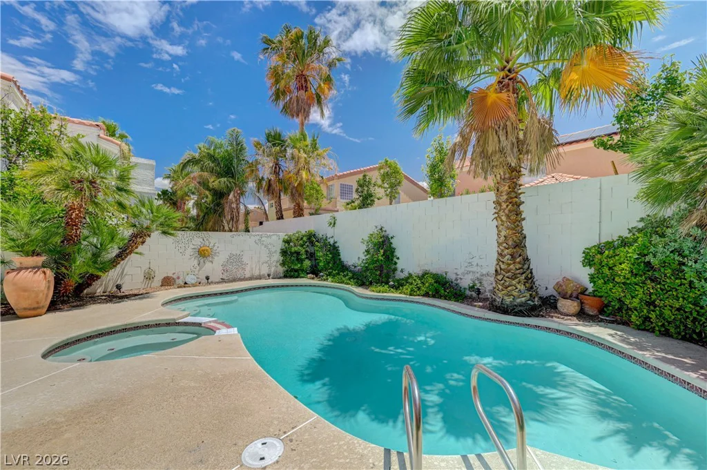 8429 Bay Point, Las Vegas, NV 89128