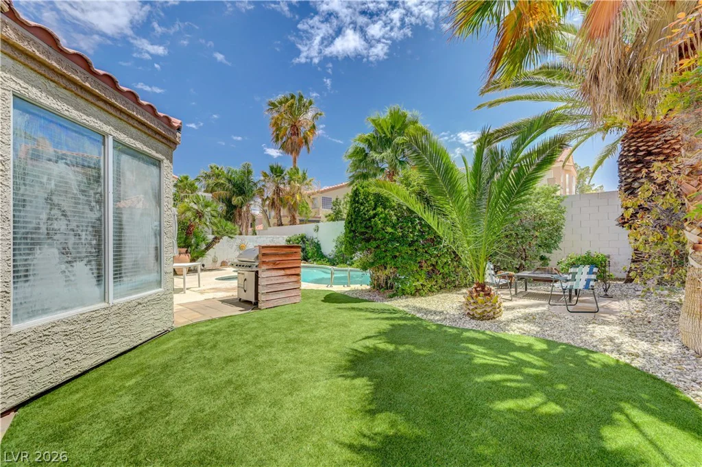 8429 Bay Point, Las Vegas, NV 89128