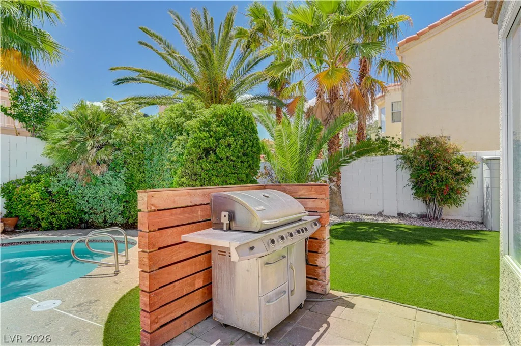 8429 Bay Point, Las Vegas, NV 89128