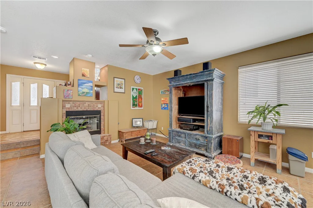 8429 Bay Point, Las Vegas, NV 89128
