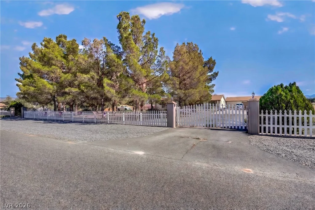 51 Bonita, Pahrump, NV 89060