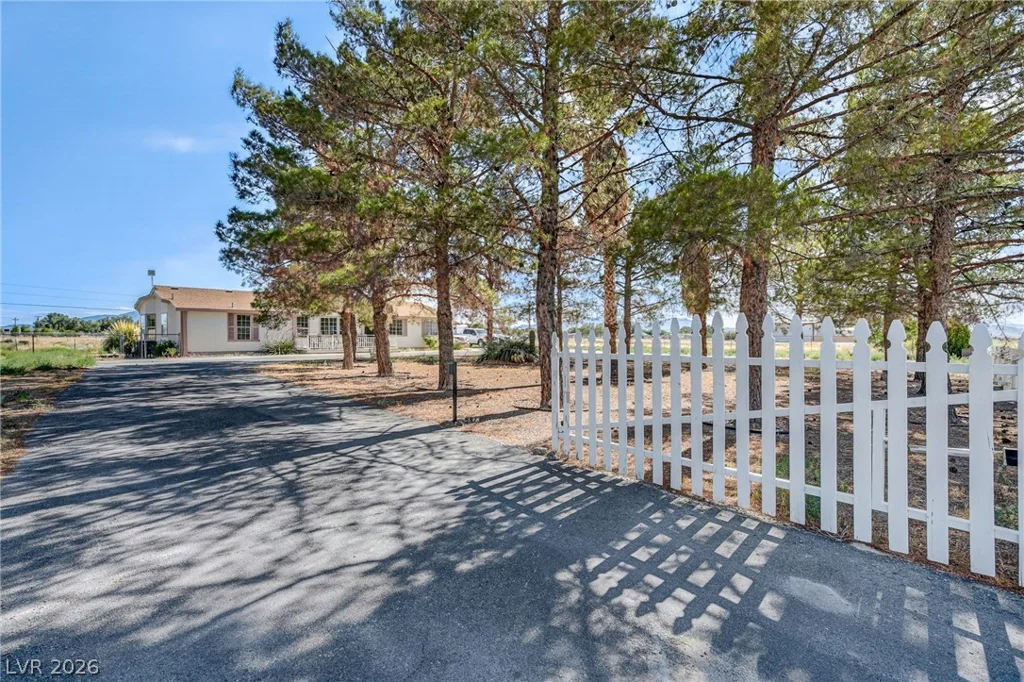 51 Bonita, Pahrump, NV 89060