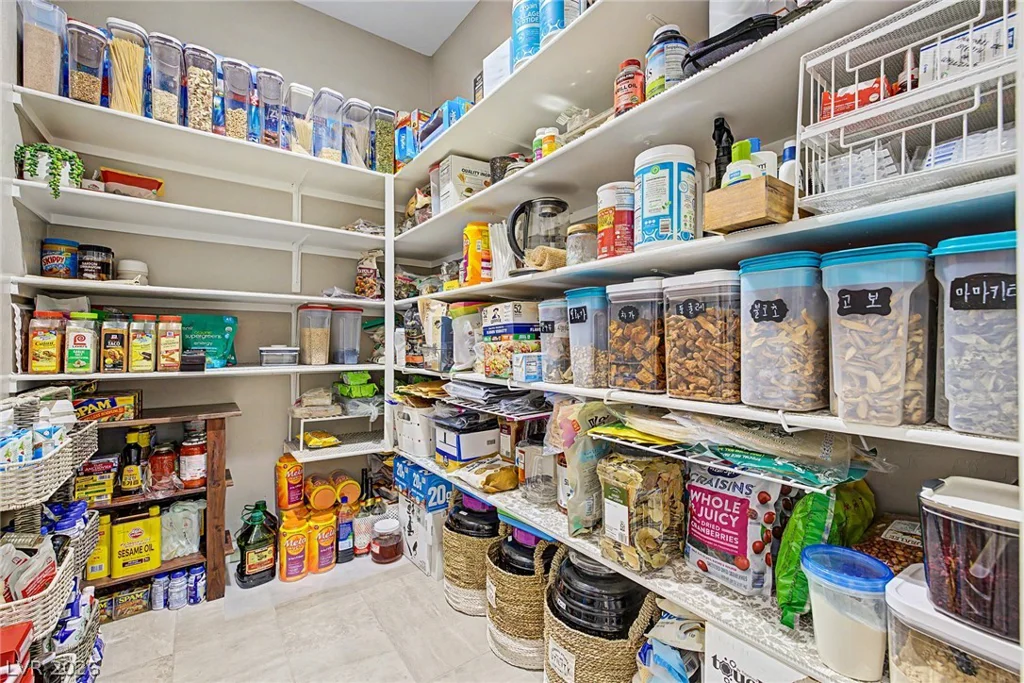 995 Cedar Cliff, Henderson, NV 89002