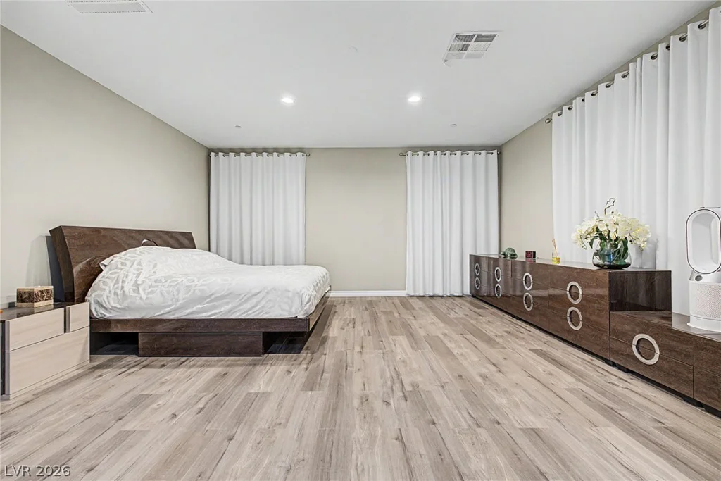 995 Cedar Cliff, Henderson, NV 89002