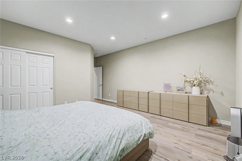 995 Cedar Cliff, Henderson, NV 89002