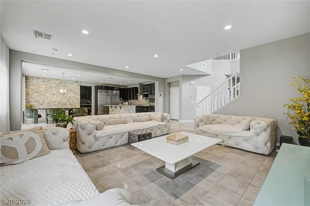 995 Cedar Cliff, Henderson, NV 89002