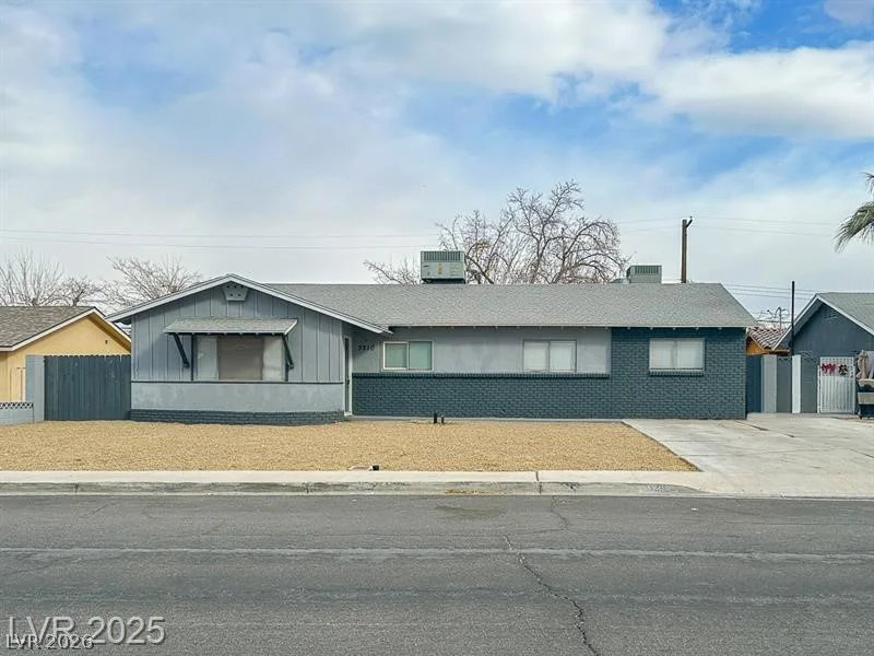 3210 Bluebird, Las Vegas, NV 89121