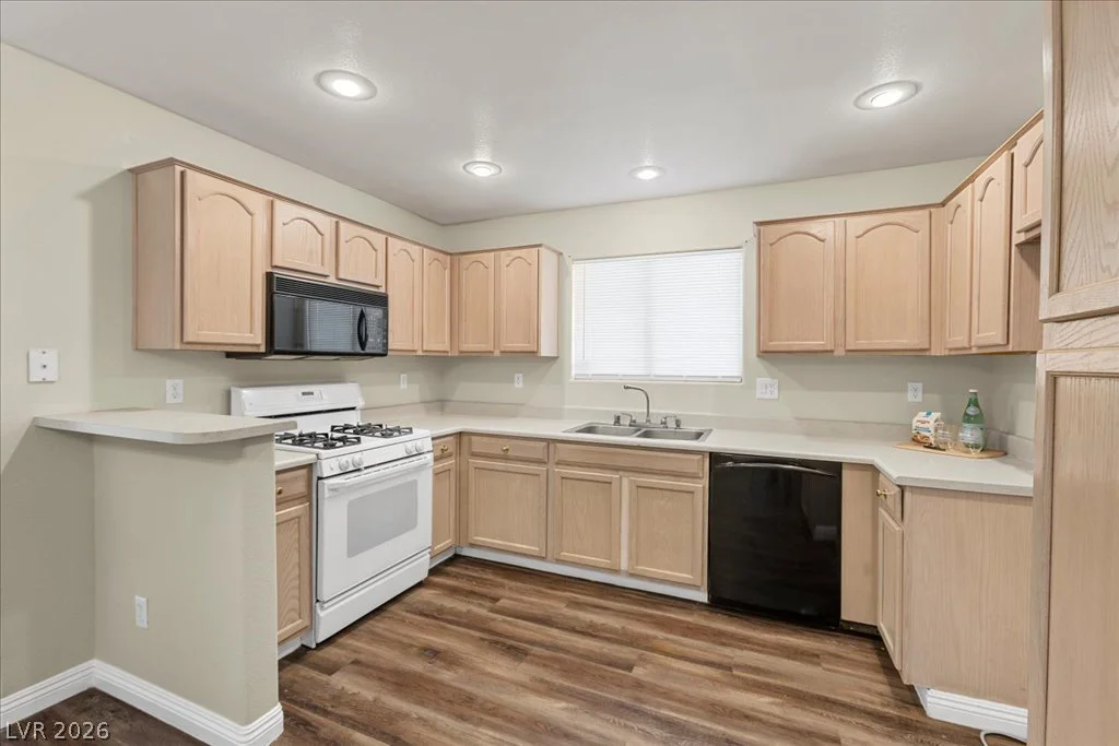 6035 Ghost Town, Las Vegas, NV 89118