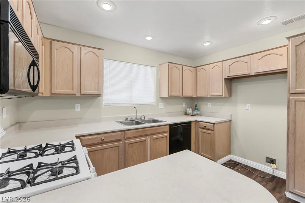6035 Ghost Town, Las Vegas, NV 89118