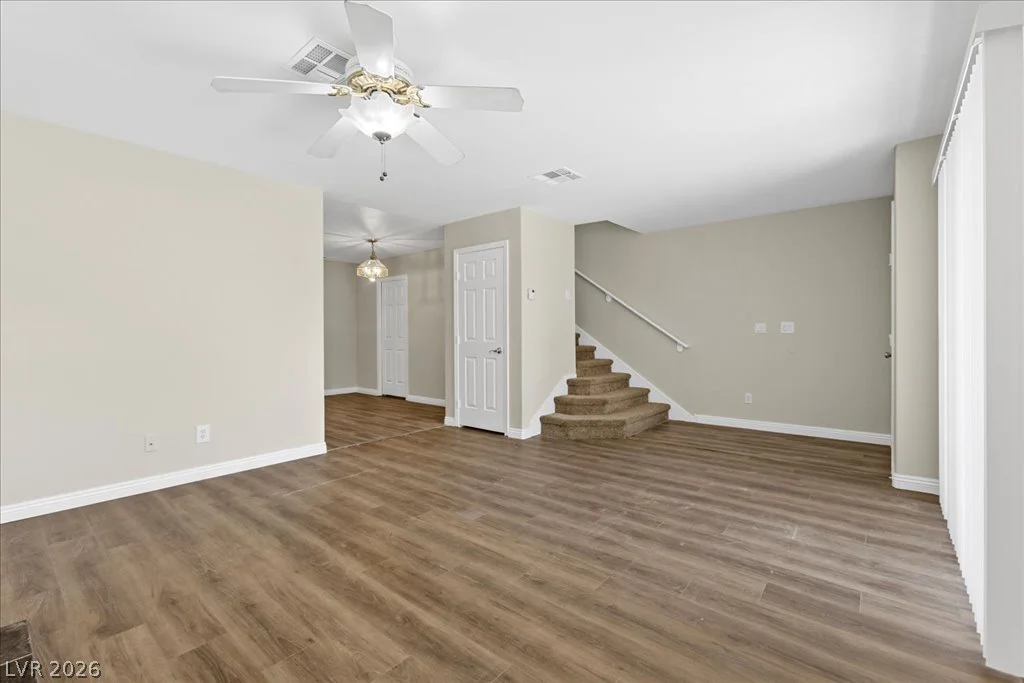 6035 Ghost Town, Las Vegas, NV 89118