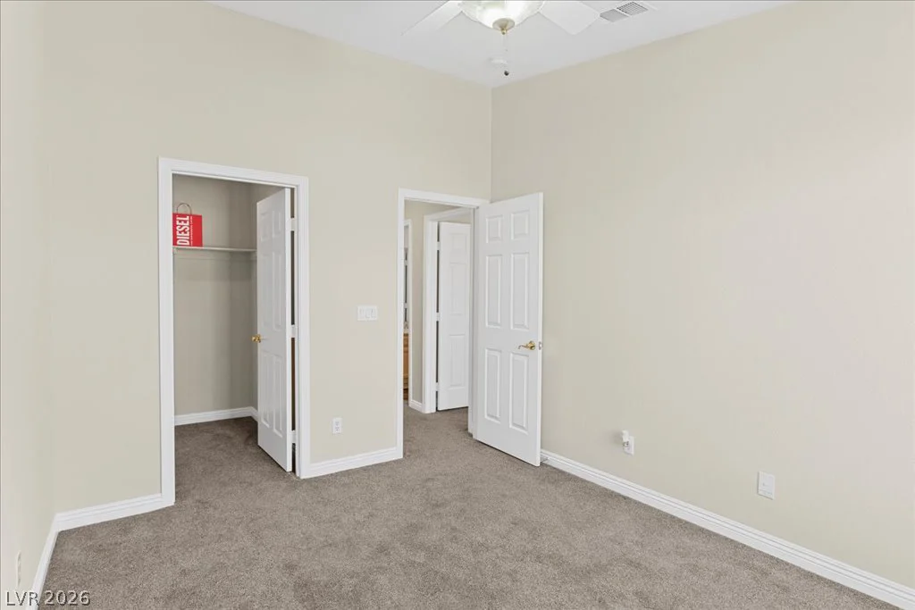 6035 Ghost Town, Las Vegas, NV 89118