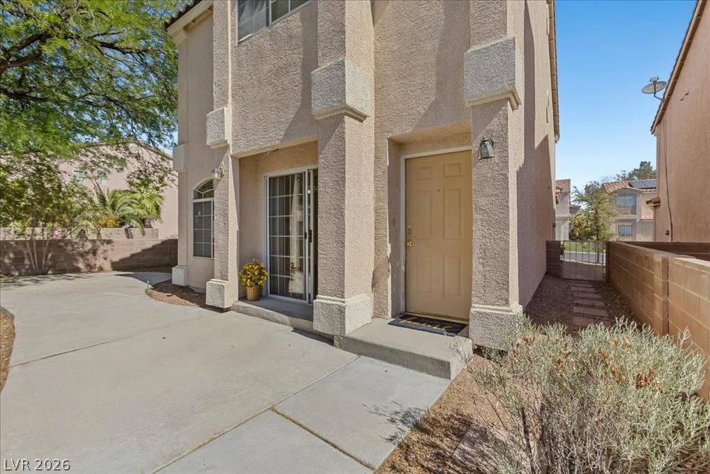 6035 Ghost Town, Las Vegas, NV 89118