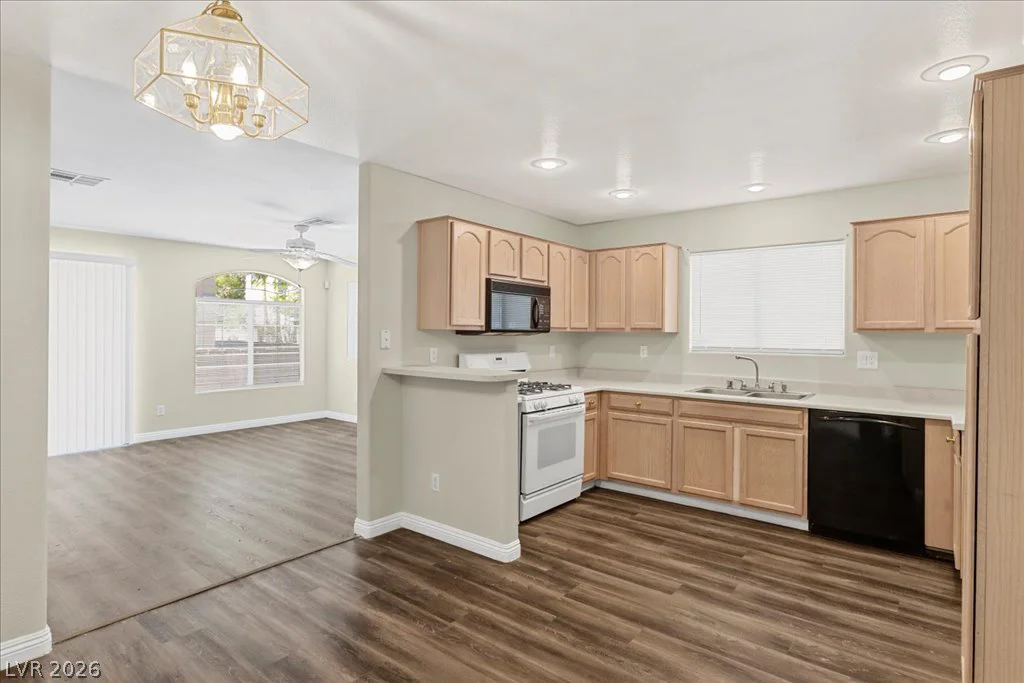 6035 Ghost Town, Las Vegas, NV 89118