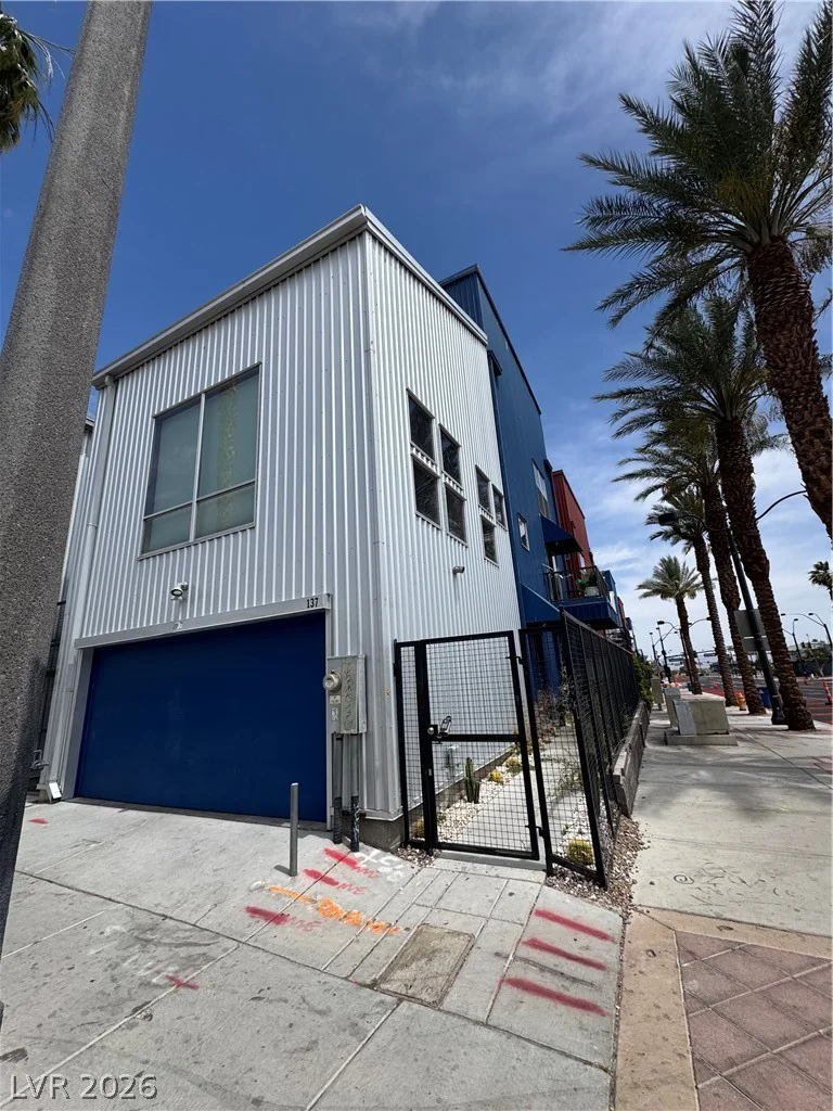 137 11th, Las Vegas, NV 89101