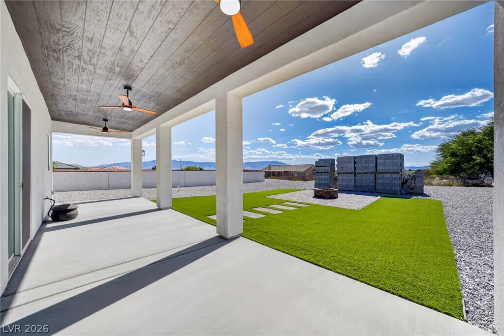 2120 Iroquois, Pahrump, NV 89048