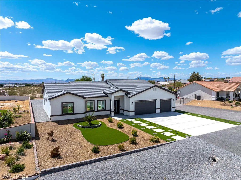 2120 Iroquois, Pahrump, NV 89048