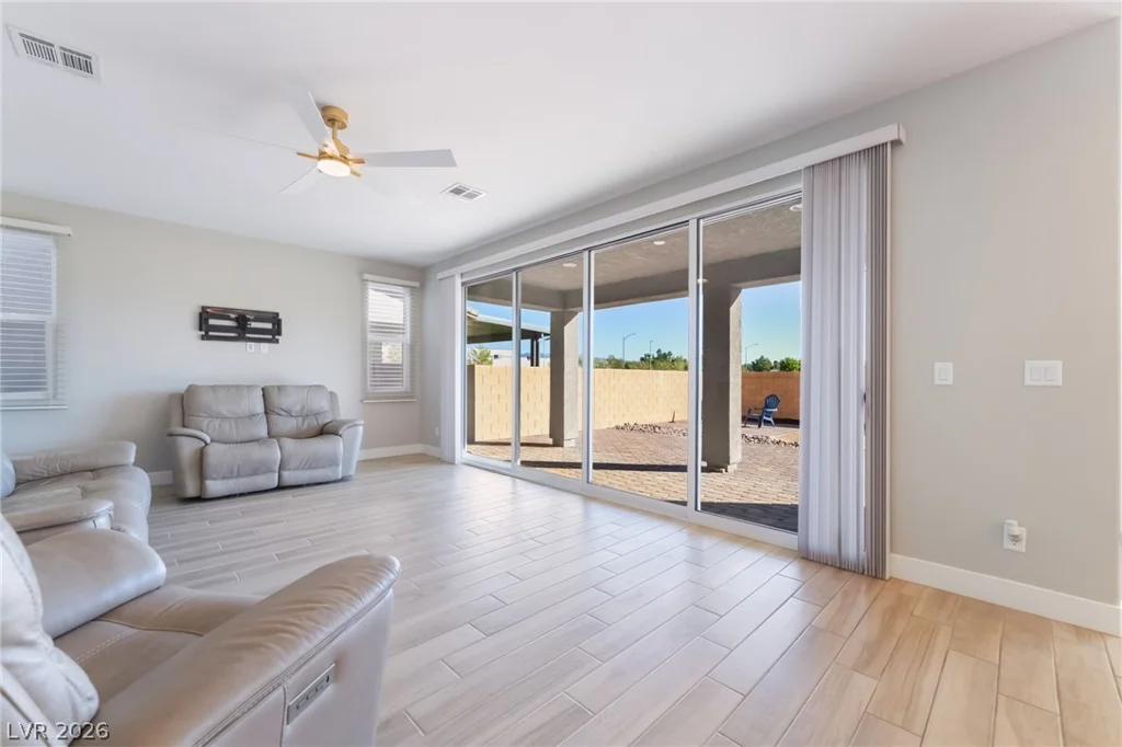 89 Kokomiko, Las Vegas, NV 89183
