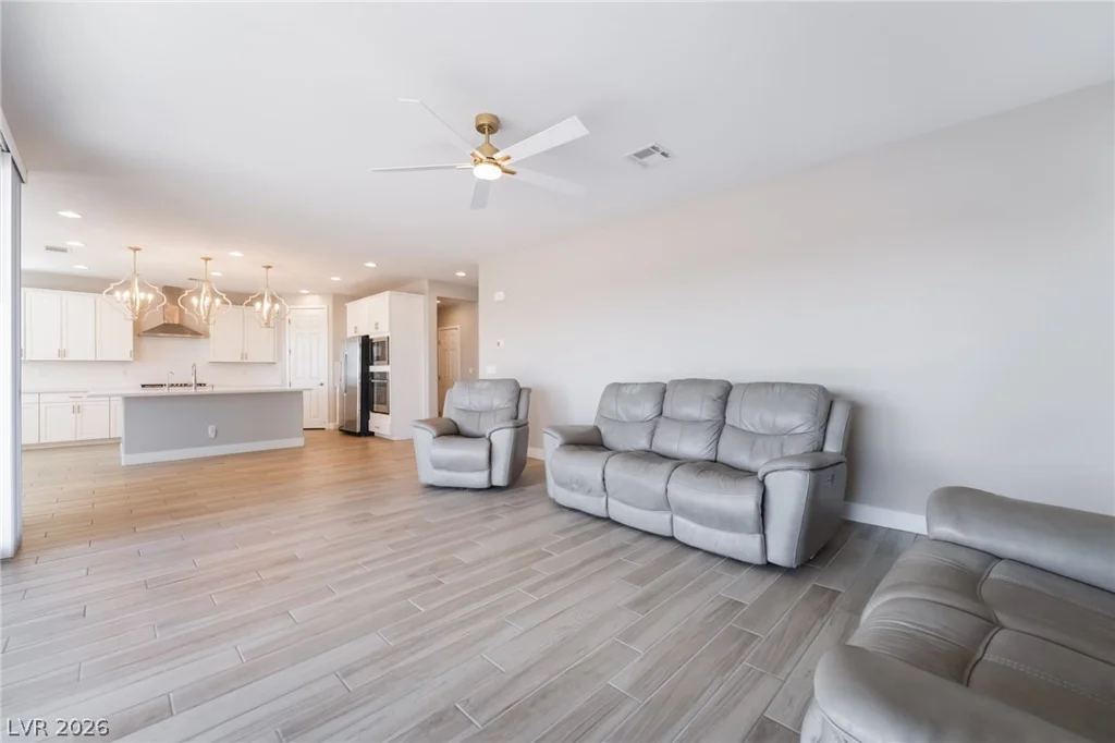 89 Kokomiko, Las Vegas, NV 89183