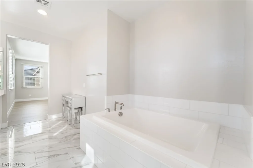 89 Kokomiko, Las Vegas, NV 89183