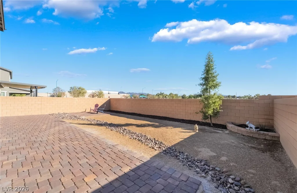 89 Kokomiko, Las Vegas, NV 89183