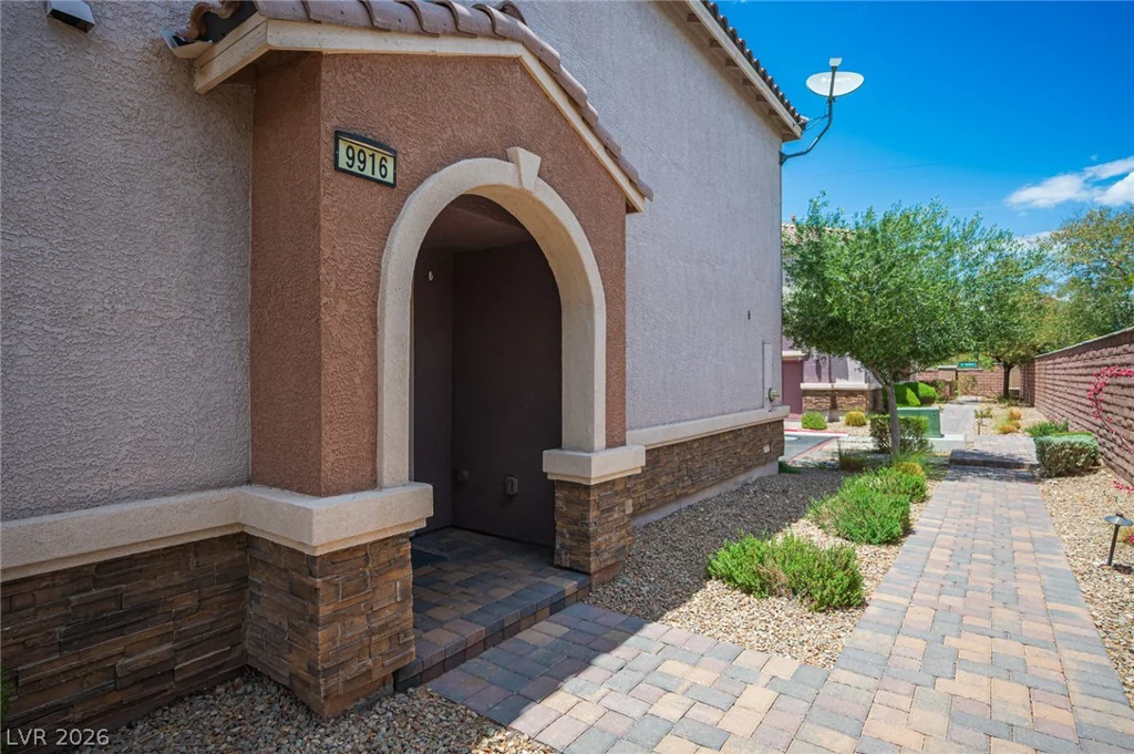 9916 Sable Point, Las Vegas, NV 89178