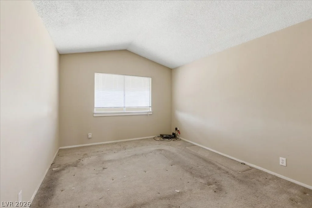 7033 English Mist, Las Vegas, NV 89128