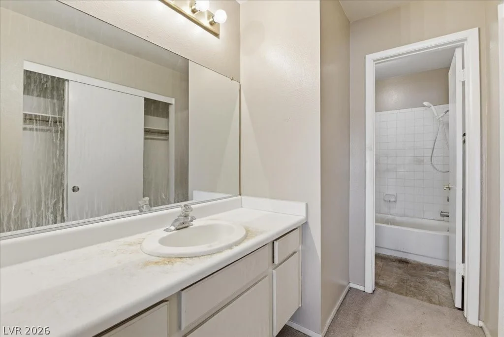 7033 English Mist, Las Vegas, NV 89128