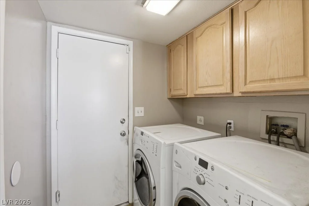 7033 English Mist, Las Vegas, NV 89128
