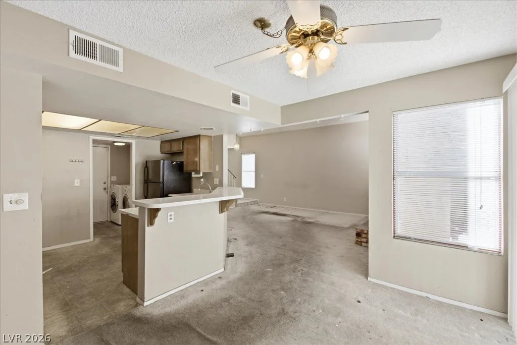7033 English Mist, Las Vegas, NV 89128