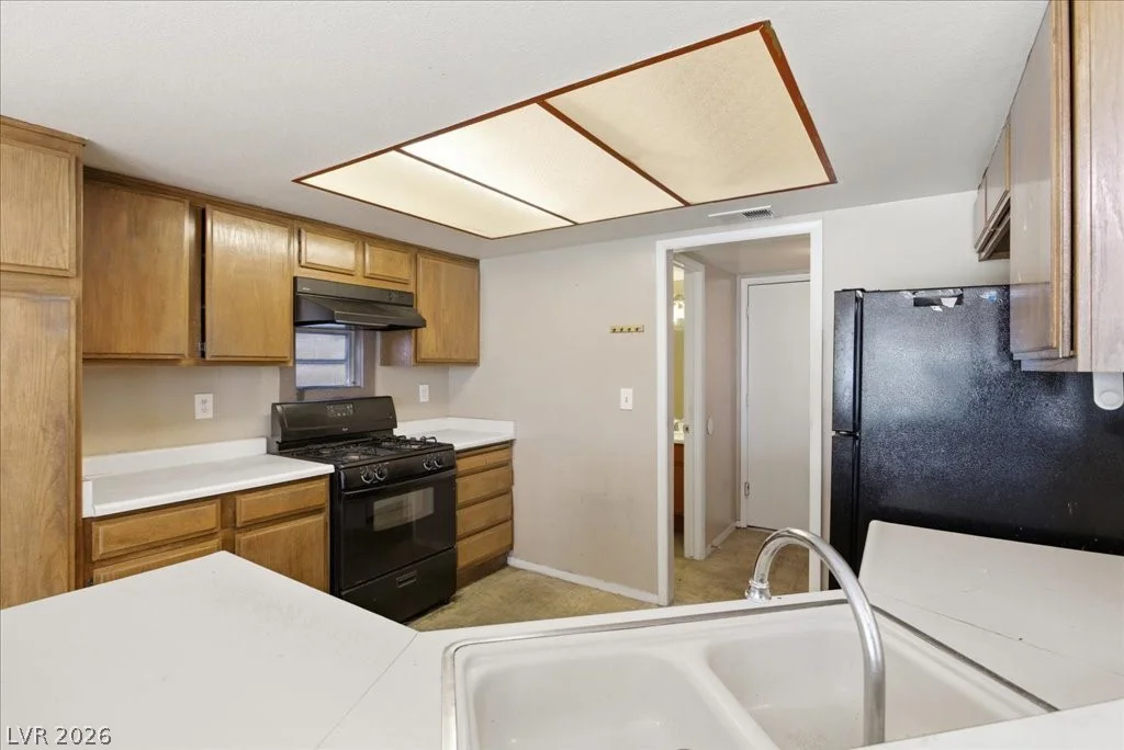 7033 English Mist, Las Vegas, NV 89128