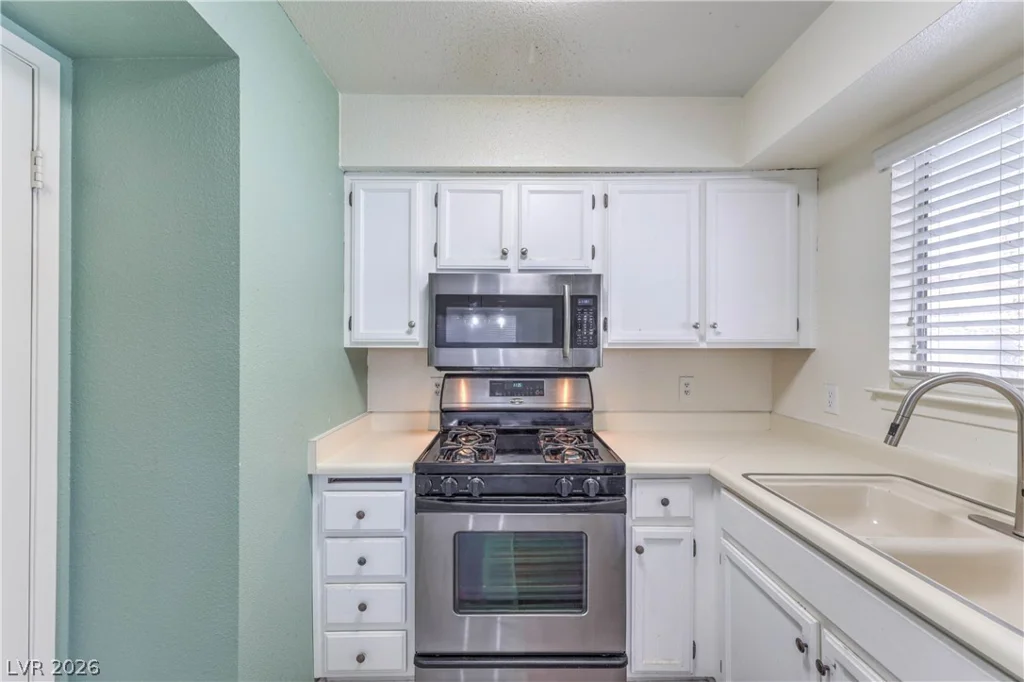 581 Carleton, Henderson, NV 89014