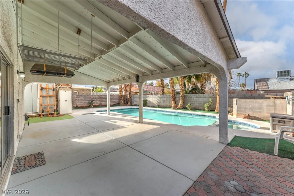 581 Carleton, Henderson, NV 89014