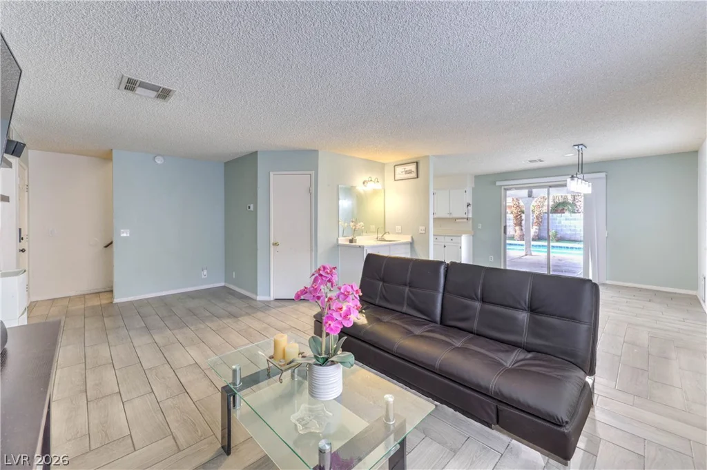 581 Carleton, Henderson, NV 89014