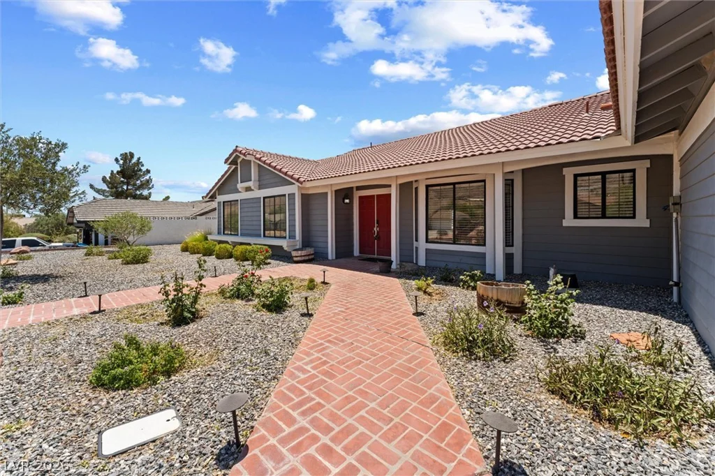 1745 Elderberry, Las Vegas, NV 89156