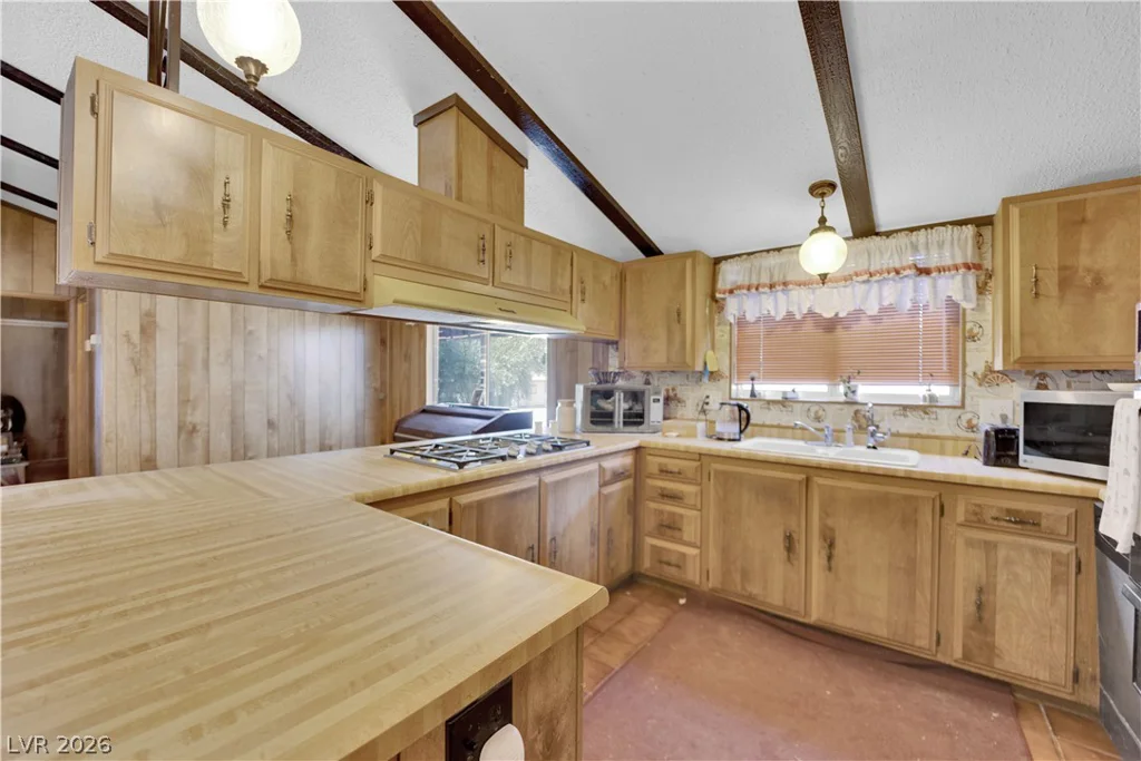 601 West, Pahrump, NV 89048