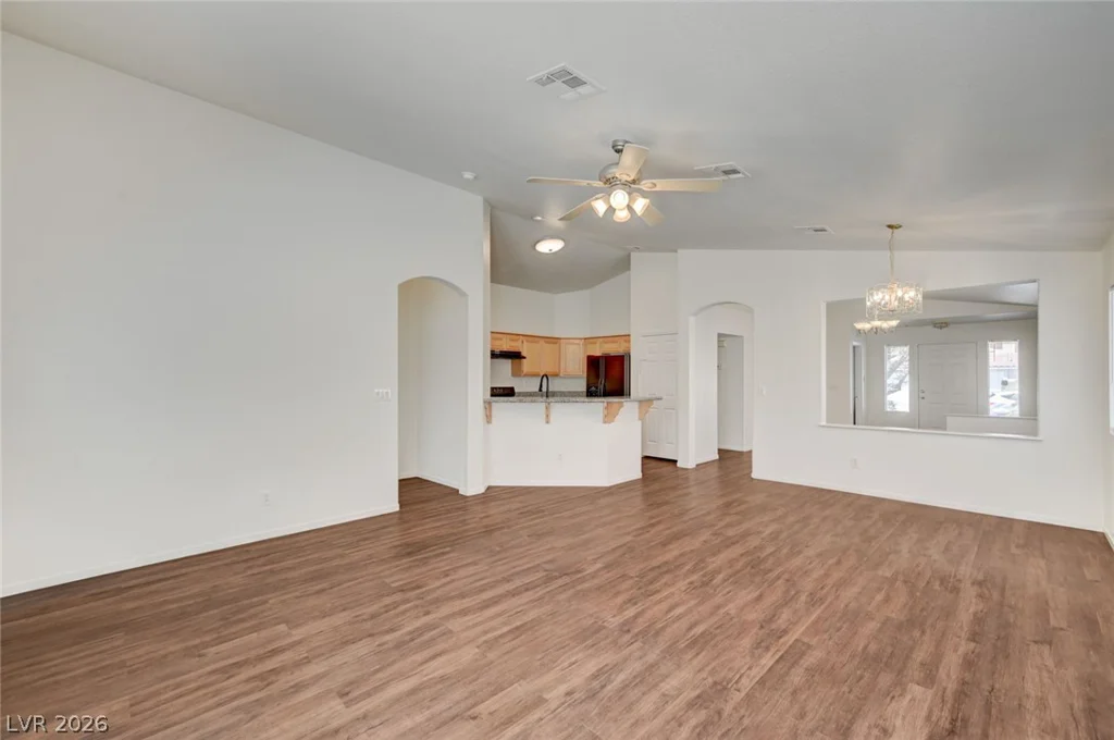 635 Castlebridge, Las Vegas, NV 89123
