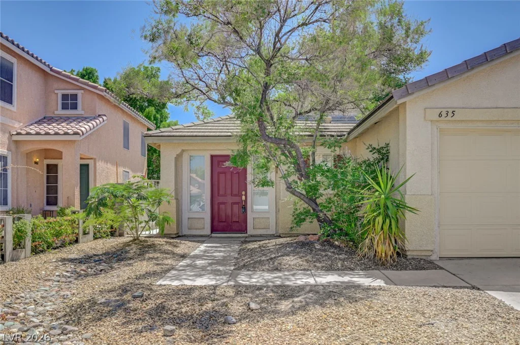 635 Castlebridge, Las Vegas, NV 89123