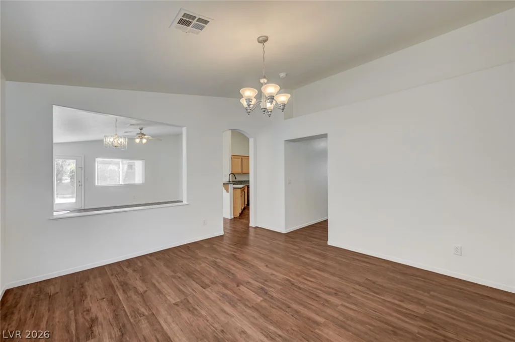 635 Castlebridge, Las Vegas, NV 89123