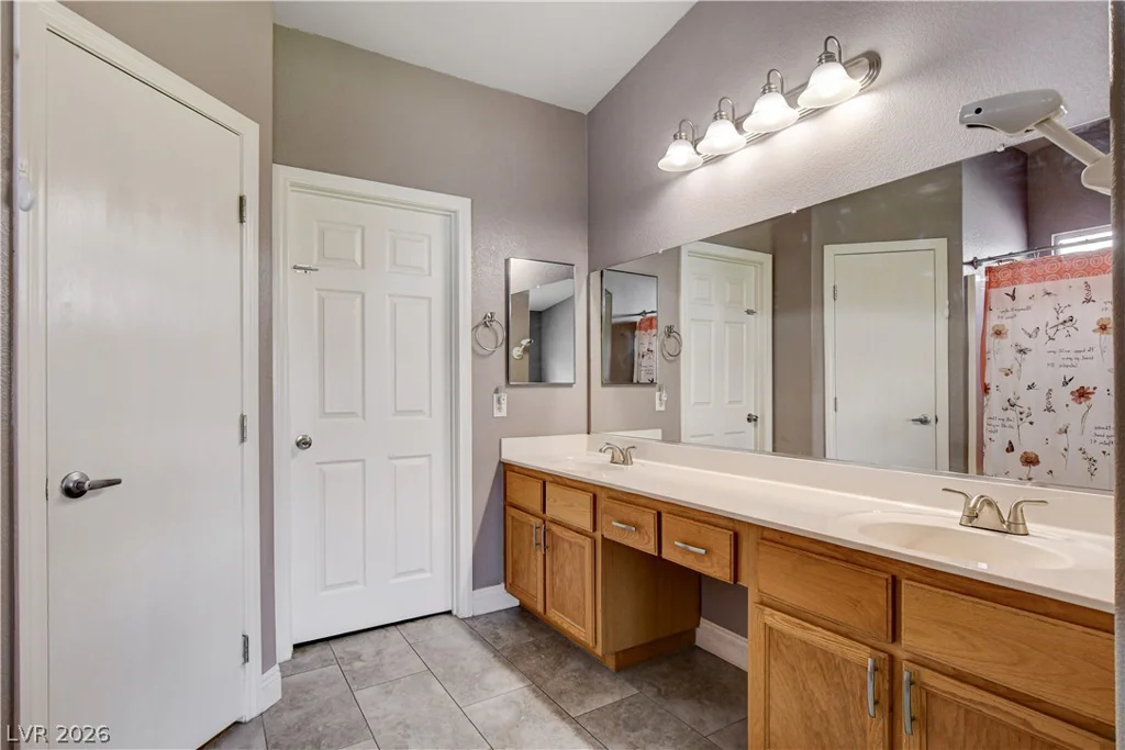 910 Cobblestone Cove, North Las Vegas, NV 89081