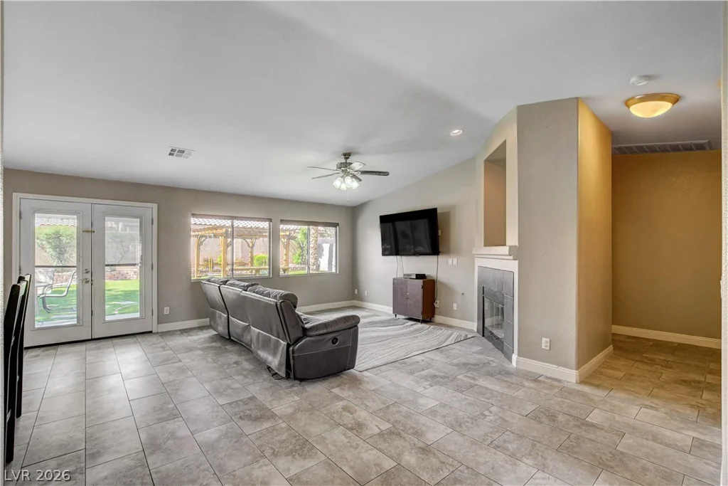 910 Cobblestone Cove, North Las Vegas, NV 89081