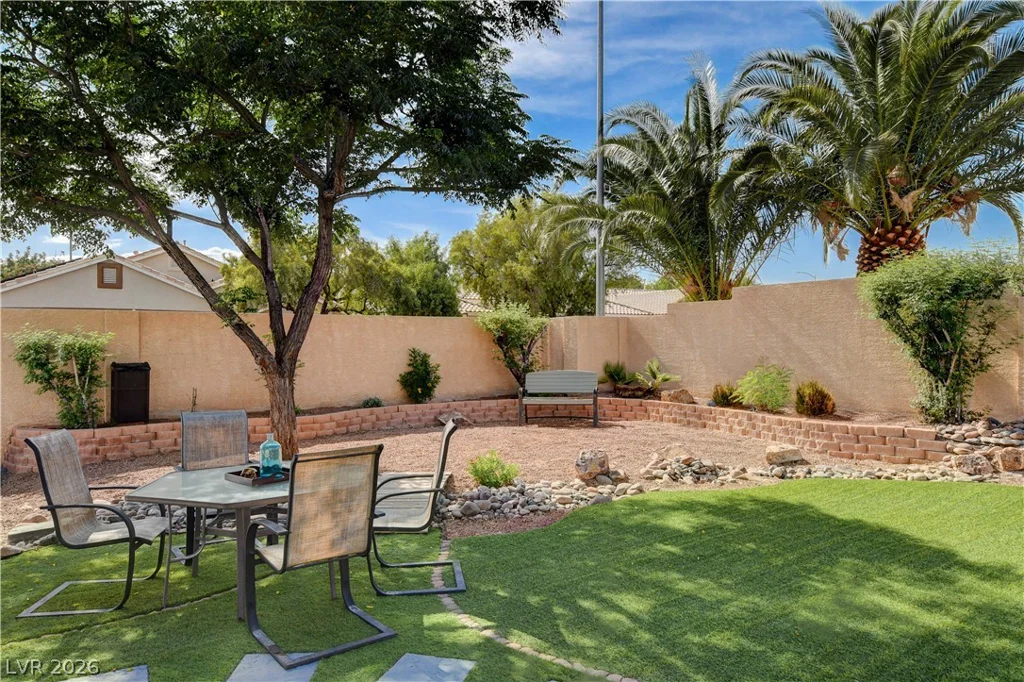 910 Cobblestone Cove, North Las Vegas, NV 89081