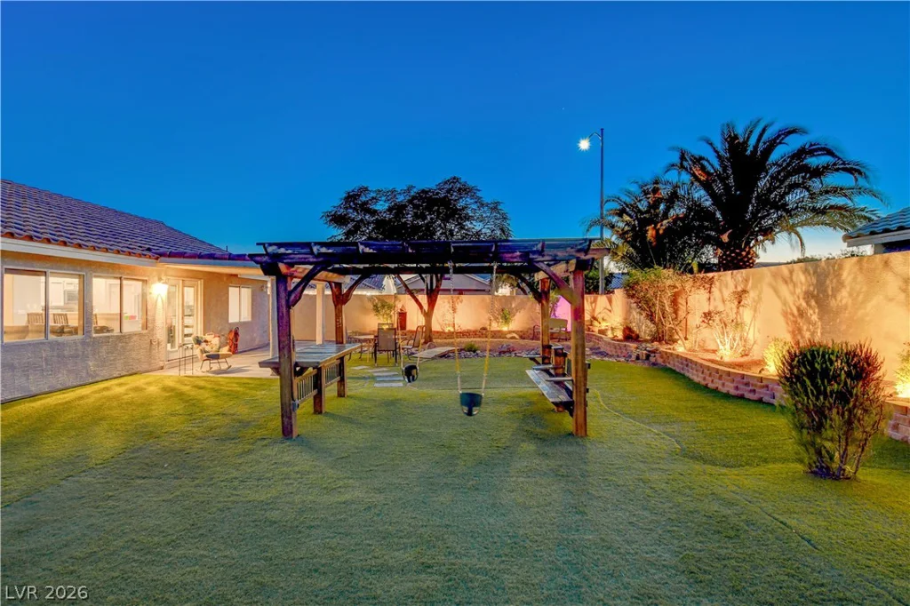 910 Cobblestone Cove, North Las Vegas, NV 89081