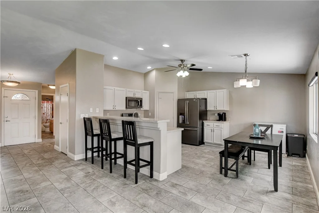 910 Cobblestone Cove, North Las Vegas, NV 89081