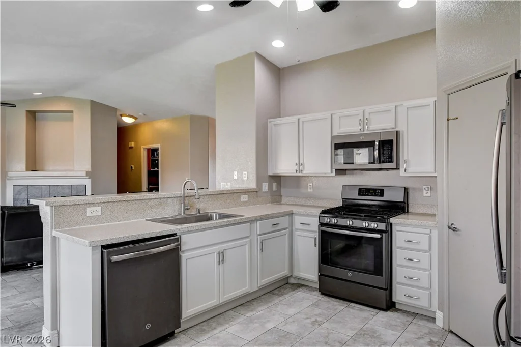 910 Cobblestone Cove, North Las Vegas, NV 89081