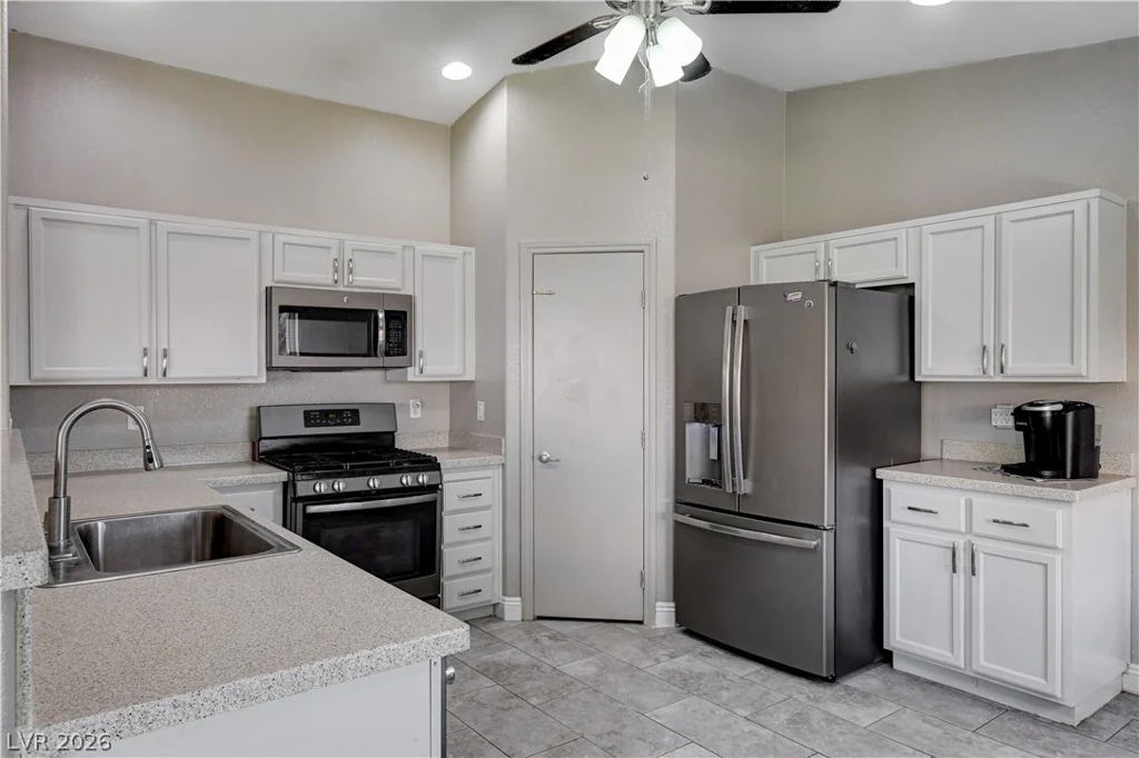 910 Cobblestone Cove, North Las Vegas, NV 89081