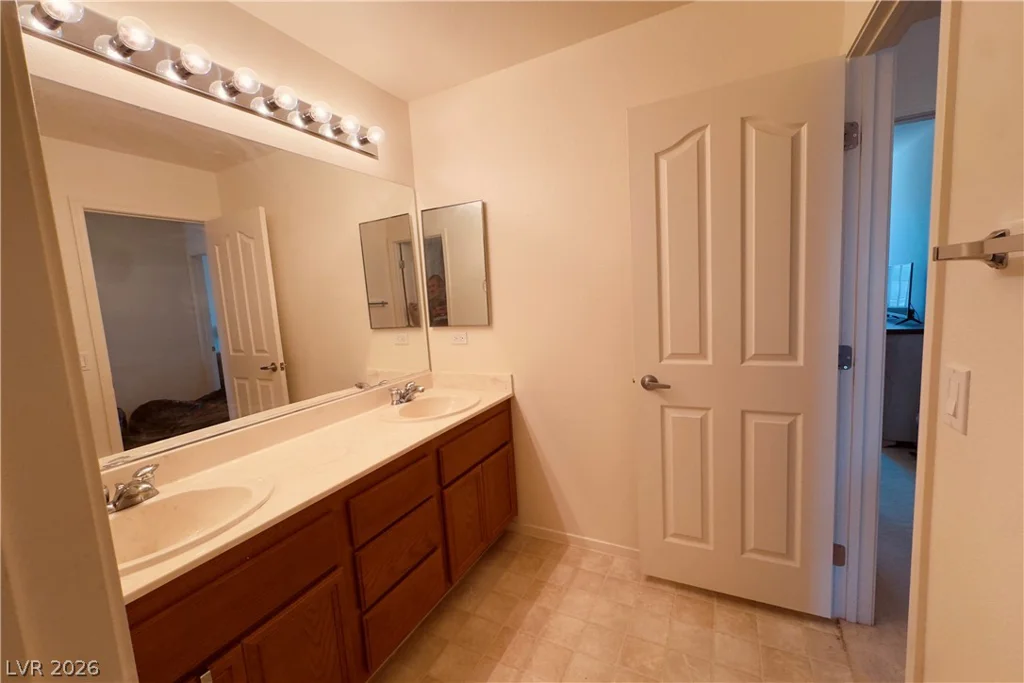 1016 Bistro Bay, North Las Vegas, NV 89086