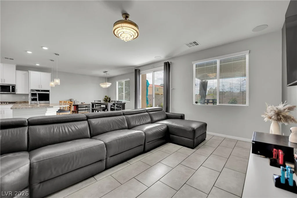 9267 Bluemist Falls, Las Vegas, NV 89123
