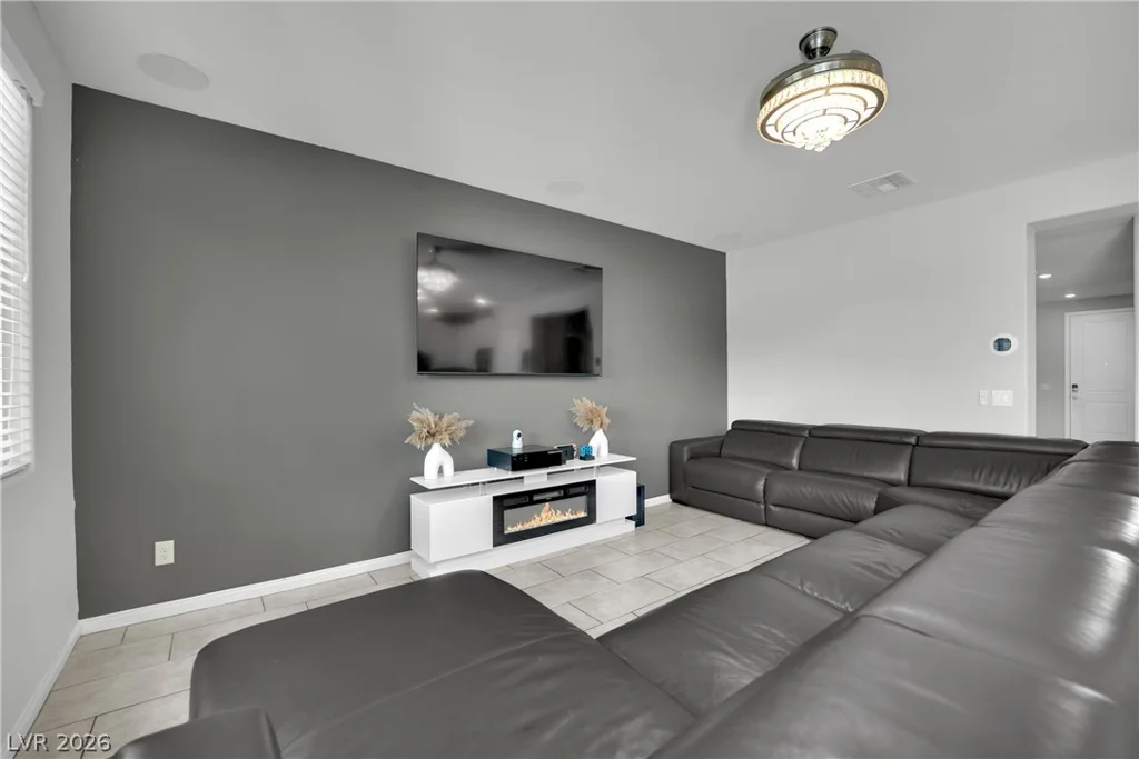 9267 Bluemist Falls, Las Vegas, NV 89123