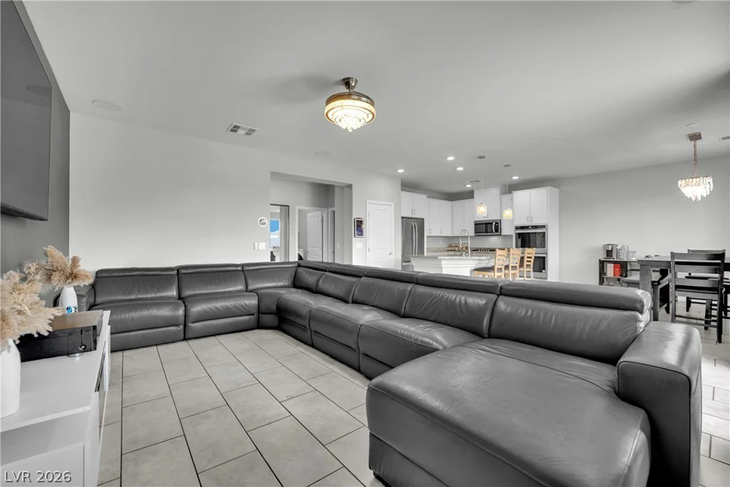 9267 Bluemist Falls, Las Vegas, NV 89123
