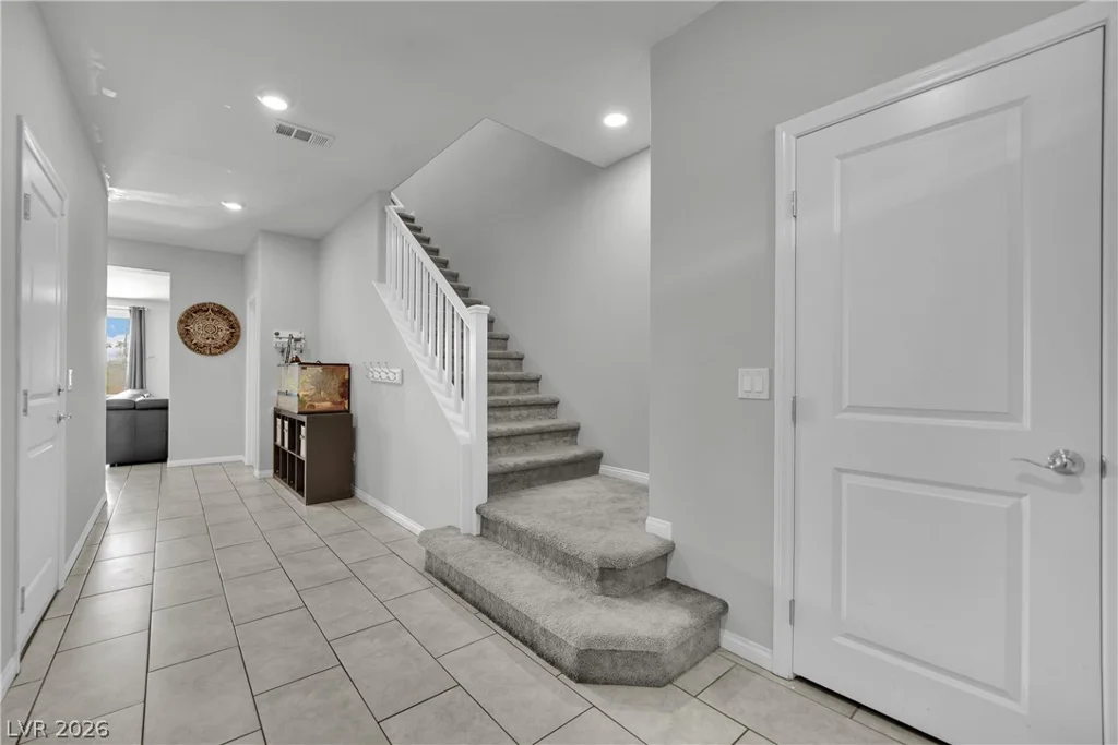 9267 Bluemist Falls, Las Vegas, NV 89123